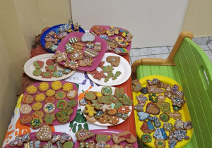 Zdjęcie przedstawia warsztaty piernikowe