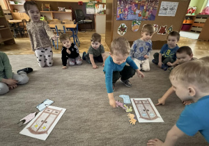 Zdjęcie przedstawia dzieci zajęć