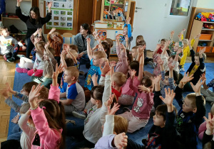 zabawy ruchowe przy dźwiękach muzyki klasycznej