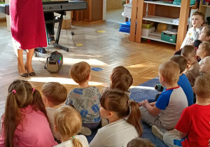 zabawy ruchowe przy dźwiękach muzyki klasycznej