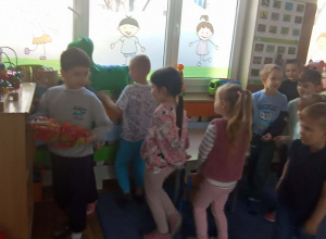 Zajęcia otwarte dla chętnych rodziców, prowadzone przez nauczycielkę - Elżbietę Kamińską